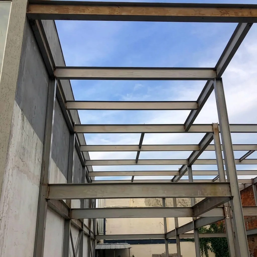 Estruturas Metálicas Estrutura metálica montada com tubo galvanizado