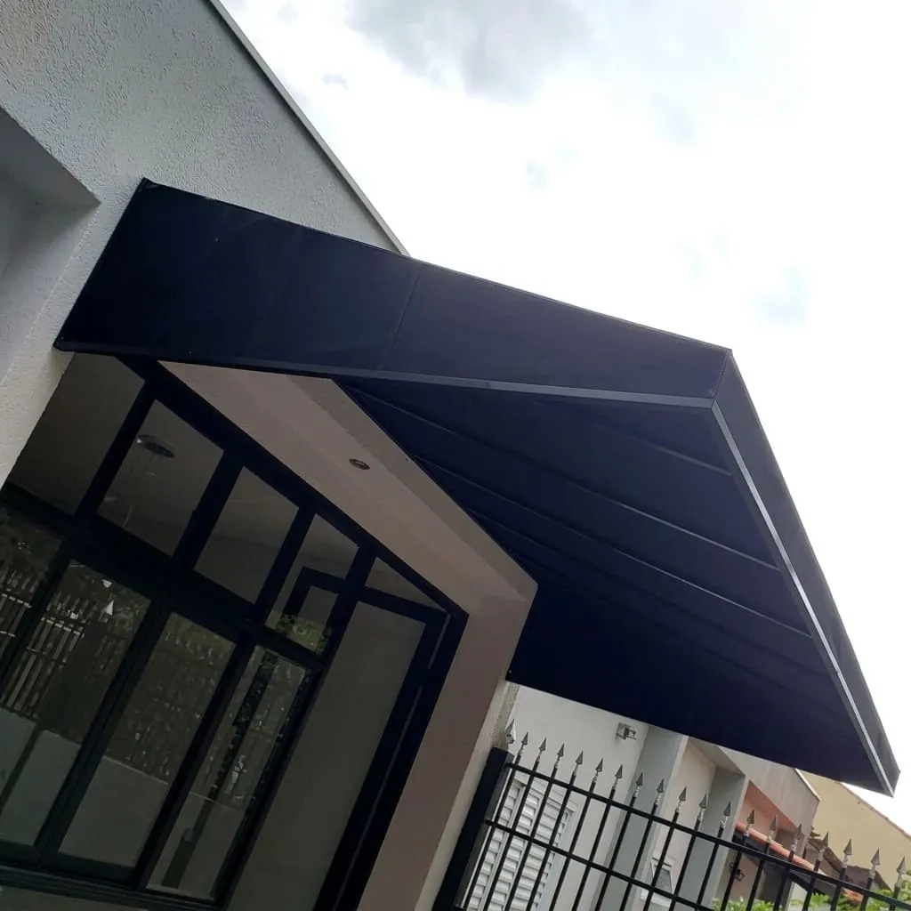 Toldos Toldo instalado com estrutura de tubo galvanizado